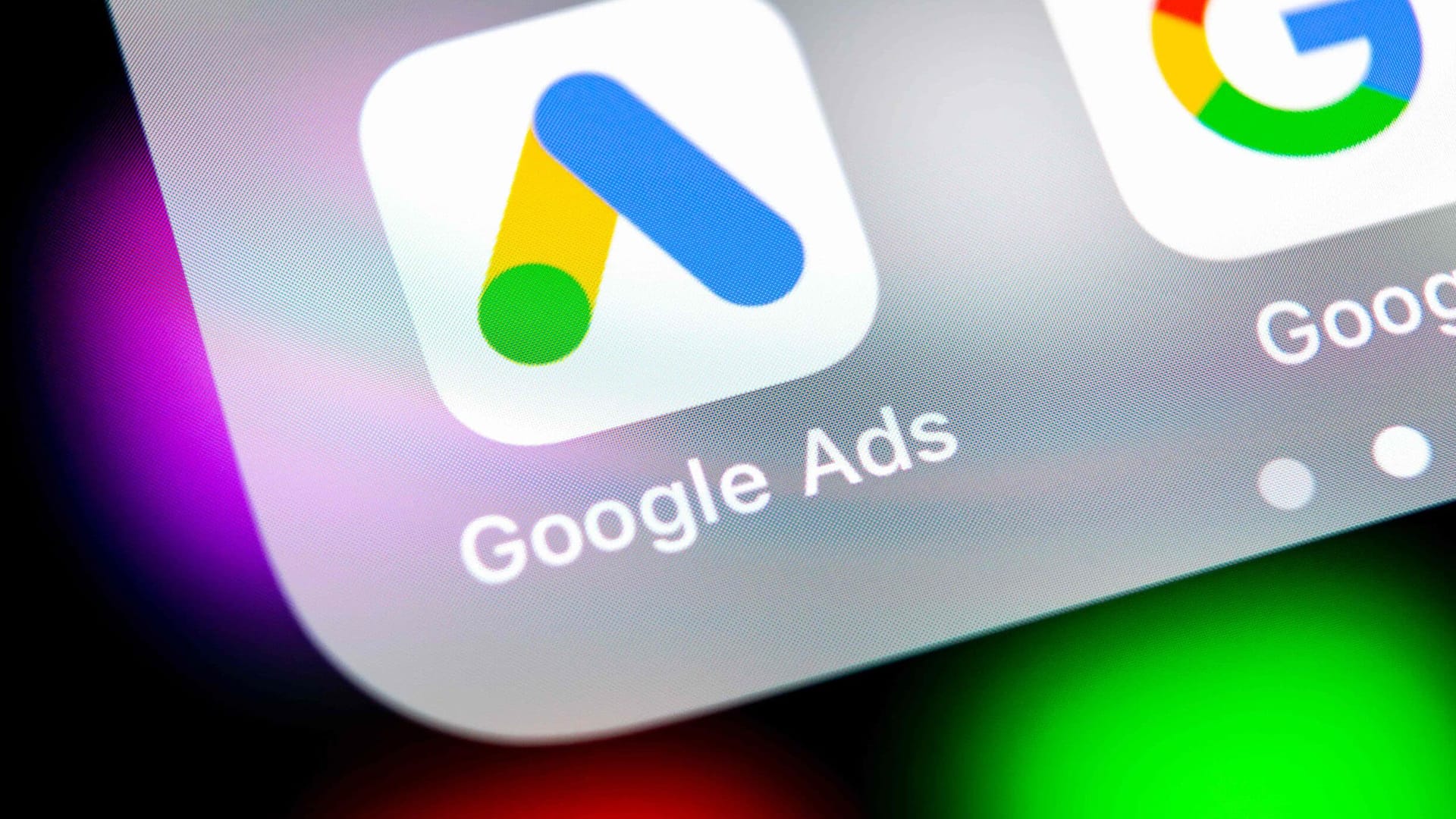 Google Ads — panel de control de campañas publicitarias con estadísticas y métricas de rendimiento